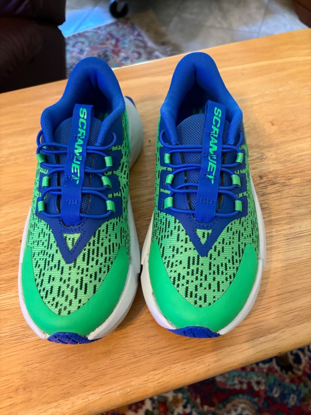 Kids NWOB Under Armour Green & Blue Scramjet 5 Running Shoes Size 2Y